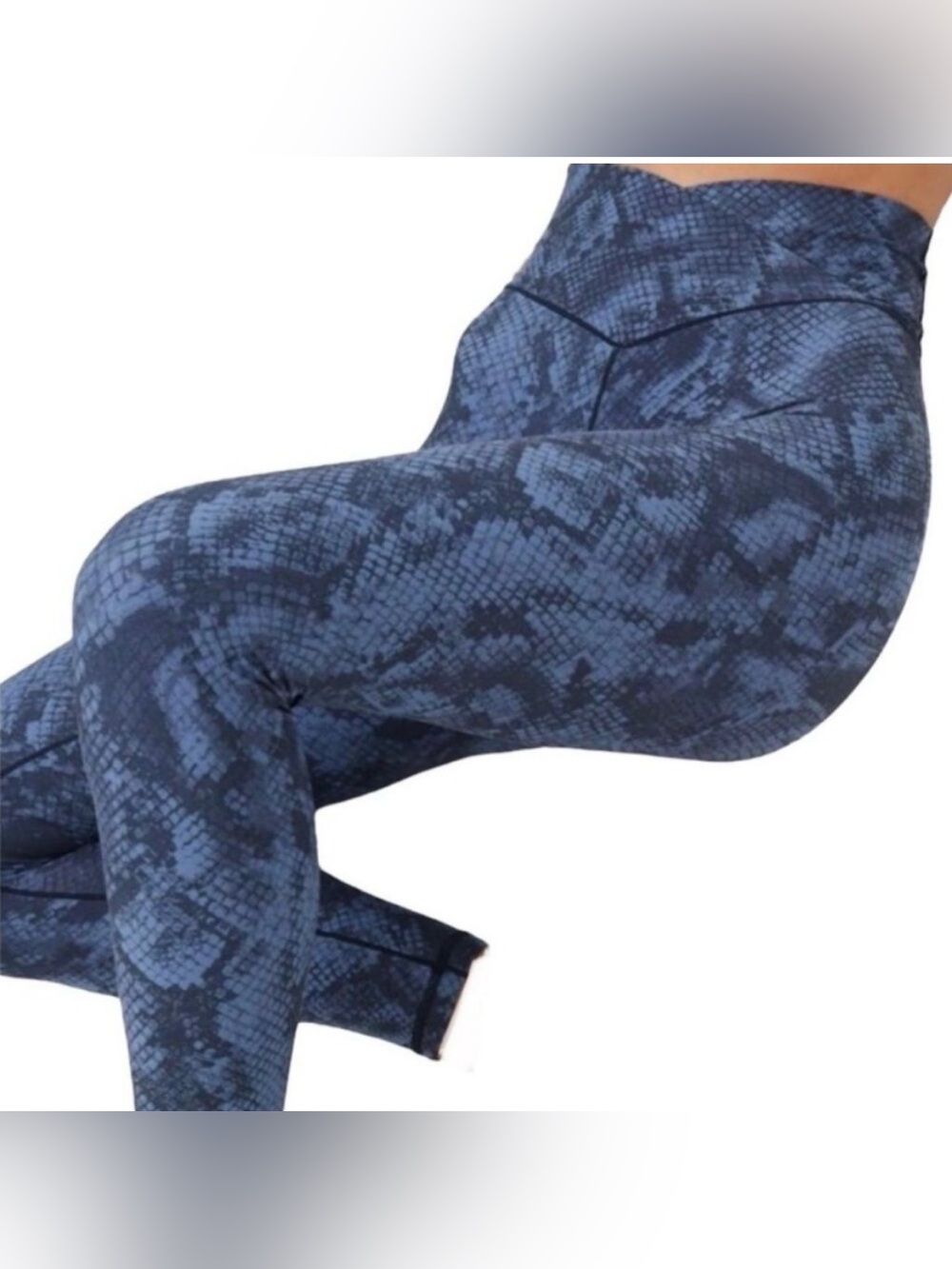 Aerie OFFLINE By Aerie Real Me Crossover Legging in Blue Snake Skin Pattern